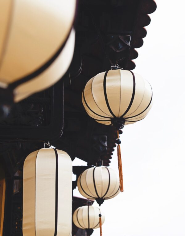 5393595-light-lantern-roof-lamp-tassle-asian-decoration-hang-building-asium-hoi-an-vietnam-architecture-paper-lantern-outdoor-public-domain-images